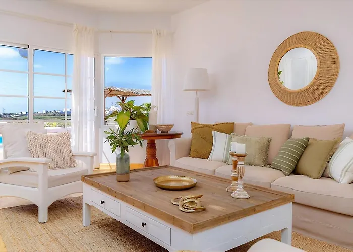 Amazing 3 Bedroom Ocean View With Pool 度假居 蒂亚斯