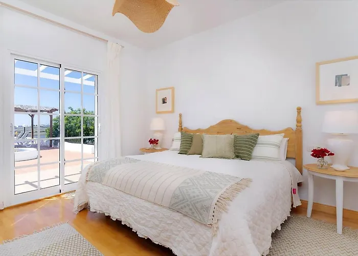 Amazing 3 Bedroom Ocean View With Pool