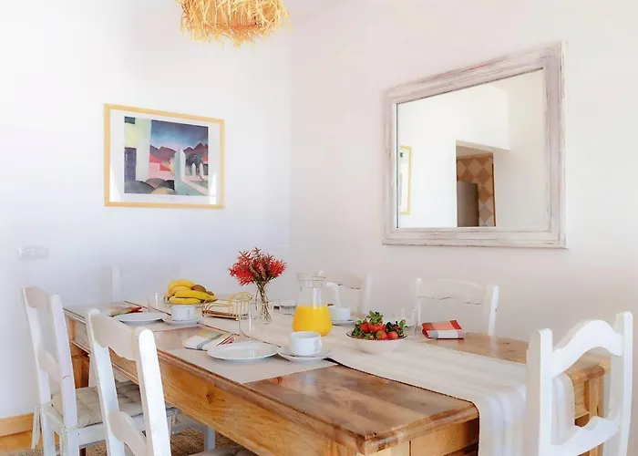 Amazing 3 Bedroom Ocean View With Pool 蒂亚斯