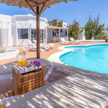 Дом отдыха Amazing 3 Bedroom Ocean View With Pool