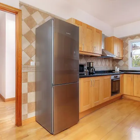 בית נופש Amazing 3 Bedroom Ocean View With Pool Tías