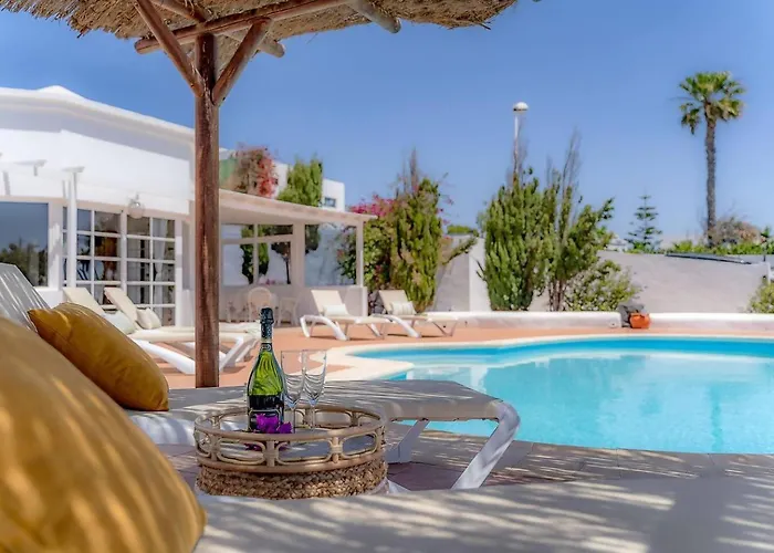 Amazing 3 Bedroom Ocean View With Pool Tías