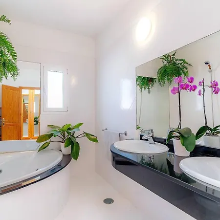 Amazing 3 Bedroom Ocean View With Pool Nyaraló