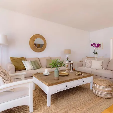 Amazing 3 Bedroom Ocean View With Pool